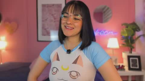 Snapshot of soysaraa_ chatting on July 10, 5:45 am Aleja online show from July 10, 5:45 am