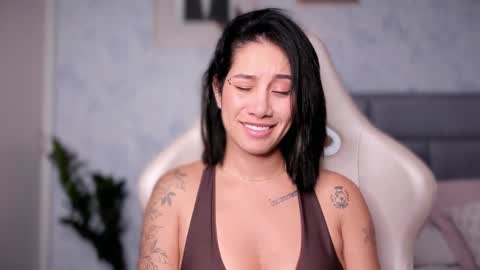 brisa  s online show from November 18, 2:54 pm