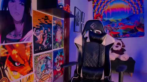 Val online show from December 17, 9:49 pm