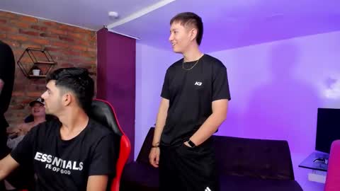 Gabo Lucas and Justin online show from March 6, 9:33 pm