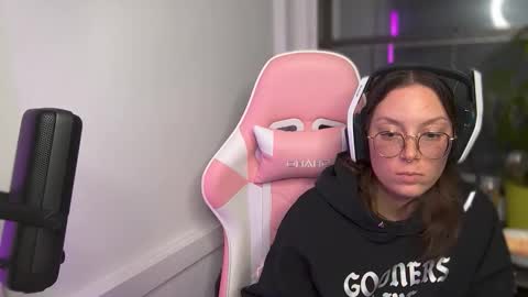 Snapshot of spacecowwhore chatting on October 4, 3:48 am Spacecow Whore online show from October 4, 3:48 am