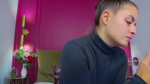 Snapshot of spacelady_ chatting on October 16, 3:13 pm Julia online show from October 16, 3:13 pm