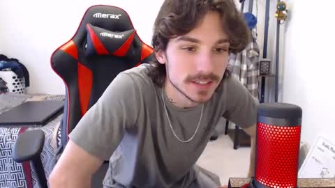 Snapshot of spangy19 chatting on December 3, 6:49 pm Anthony online show from December 3, 6:49 pm