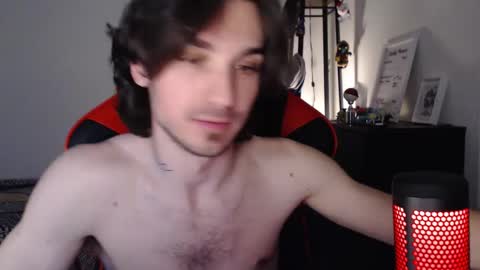 Snapshot of spangy19 chatting on December 14, 3:51 am Anthony online show from December 14, 3:51 am