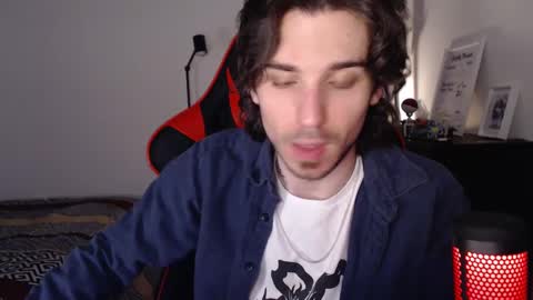 Snapshot of spangy19 chatting on December 15, 1:13 am Anthony online show from December 15, 1:13 am