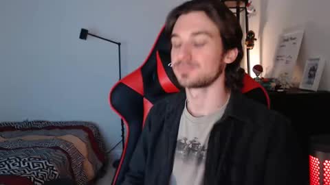 Snapshot of spangy19 chatting on December 18, 3:15 am Anthony online show from December 18, 3:15 am