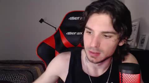 Snapshot of spangy19 chatting on December 25, 12:27 am Anthony online show from December 25, 12:27 am