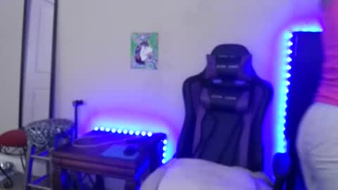 Tip 1 token  Follow me on instagram  Sparkle pinuppp online show from February 20, 9:43 am