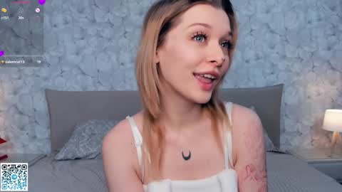 Snapshot of sparkly_k chatting on February 28, 6:47 am Kate online show from February 28, 6:47 am