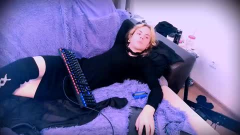 sparkyferret online show from October 1, 3:51 pm