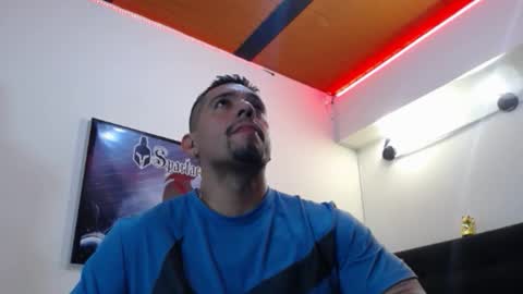 Snapshot of spartacus_cam chatting on November 22, 6:45 am online show from November 22, 6:45 am