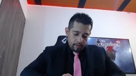 Snapshot of spartacus_cam chatting on December 2, 5:24 am online show from December 2, 5:24 am