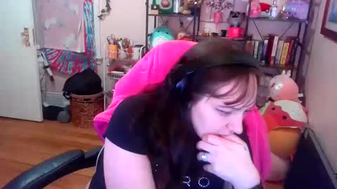 Snapshot of spawnofademon chatting on January 11, 3:33 am spawnofademon online show from January 11, 3:33 am