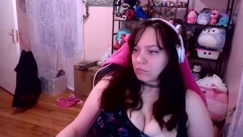 Snapshot of spawnofademon chatting on April 30, 5:47 am spawnofademon online show from April 30, 5:47 am