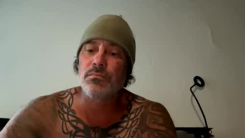 specter1972 online show from November 24, 10:48 am