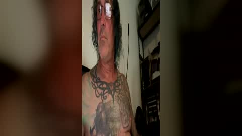 specter1972 online show from July 7, 10:47 pm