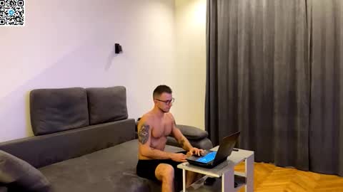 Alex online show from November 11, 9:15 pm