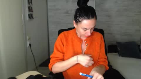 Carla online show from November 14, 6:50 pm