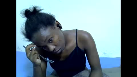 Snapshot of spicy_kittie chatting on June 8, 6:14 am Kittle online show from June 8, 6:14 am