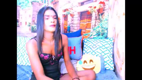 Snapshot of spicybarbie4u chatting on February 12, 6:47 pm spicybarbie4u online show from February 12, 6:47 pm