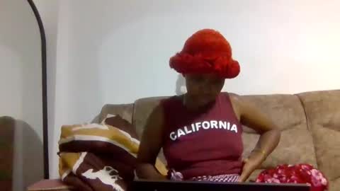 Snapshot of spicybitch16 chatting on December 21, 2:35 pm spicybitch16 online show from December 21, 2:35 pm