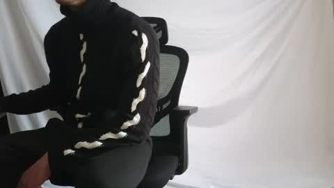 Snapshot of spider_0090 chatting on February 4, 12:22 pm Marco. When Im offline you can view premium content in bio online show from February 4, 12:22 pm