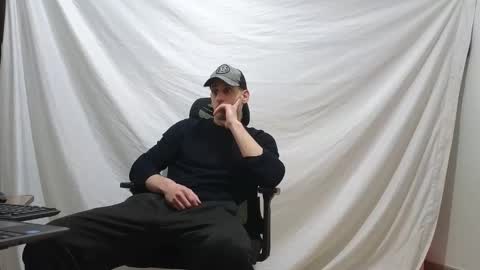 Snapshot of spider_0090 chatting on February 13, 8:38 pm Marco. When Im offline you can view premium content in bio online show from February 13, 8:38 pm