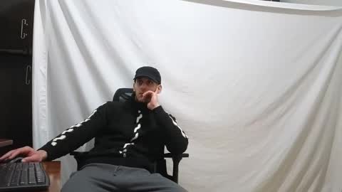 Snapshot of spider_0090 chatting on February 17, 7:20 pm Marco. When Im offline you can view premium content in bio online show from February 17, 7:20 pm