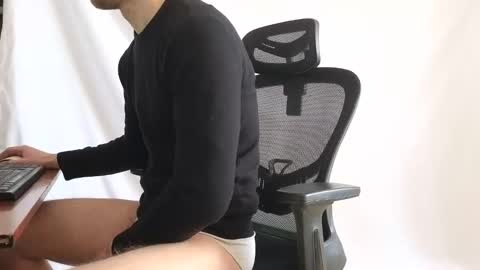 Snapshot of spider_0090 chatting on February 28, 9:21 am Marco. When Im offline you can view premium content in bio online show from February 28, 9:21 am