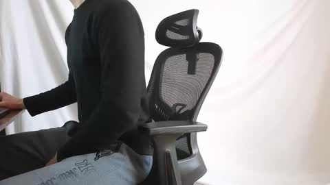 Snapshot of spider_0090 chatting on March 2, 9:27 am Marco. When Im offline you can view premium content in bio online show from March 2, 9:27 am