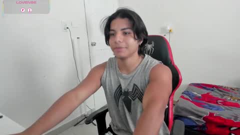 Snapshot of spideychill chatting on September 25, 4:43 pm spideychill online show from September 25, 4:43 pm