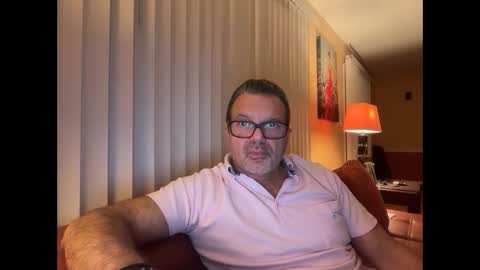 spike69old online show from February 18, 12:06 am