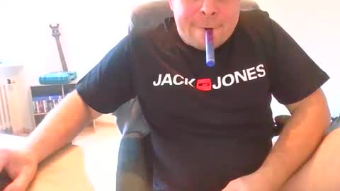 spirit_2706 online show from April 22, 3:57 pm