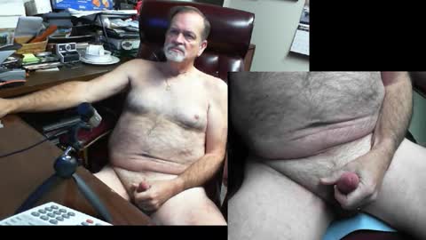 Snapshot of spitfire1964 chatting on January 3, 9:57 pm Spitfire online show from January 3, 9:57 pm