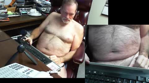 Snapshot of spitfire1964 chatting on February 24, 11:19 pm Spitfire online show from February 24, 11:19 pm