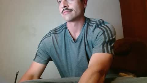 Snapshot of splater1234 chatting on December 20, 10:00 am splater1234 online show from December 20, 10:00 am