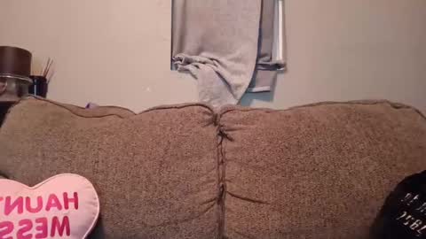 spoiledprincess4 online show from October 25, 3:47 am