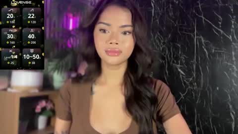 CALL ME RAINE online show from April 18, 1:20 am