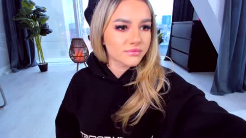 Anna online show from February 6, 12:16 pm