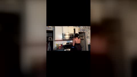 spoilprincesschloee online show from June 5, 2:51 am