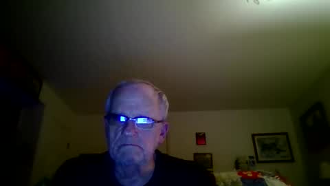 spongebobpineapple70 online show from June 8, 3:18 am