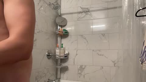 Snapshot of spookyfoxmulder chatting on January 6, 1:20 am ALEX online show from January 6, 1:20 am