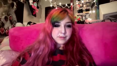 Snapshot of spookysanrihoe chatting on April 27, 6:39 pm Pixie online show from April 27, 6:39 pm