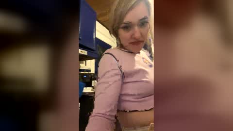 sporegeous online show from March 24, 2:27 am