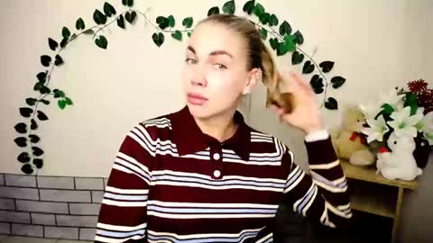 Snapshot of sport_tall_karina chatting on October 1, 8:09 am Karina online show from October 1, 8:09 am