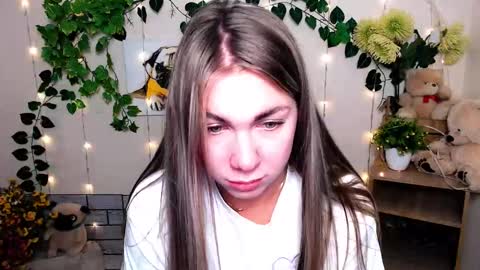 Snapshot of sport_tall_karina chatting on November 12, 10:48 am Karina online show from November 12, 10:48 am