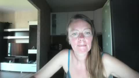 Snapshot of spring_time_ chatting on June 15, 4:09 pm spring_time_ online show from June 15, 4:09 pm
