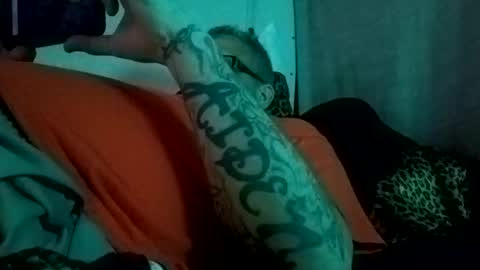 Snapshot of springer007 chatting on September 30, 3:00 am Jsmitty and she so sexy online show from September 30, 3:00 am