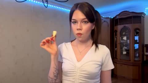 Snapshot of springibric chatting on March 1, 1:46 pm Maya online show from March 1, 1:46 pm