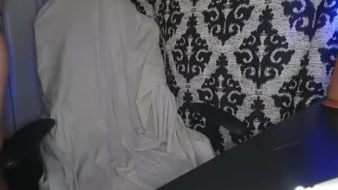 SpunRawCumslut77003 online show from January 15, 5:37 pm